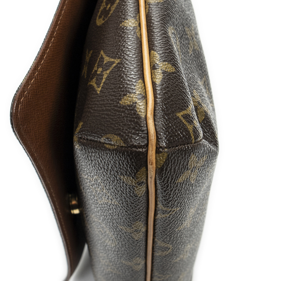 Louis Vuitton Musette Tango - Picture 7 of 10